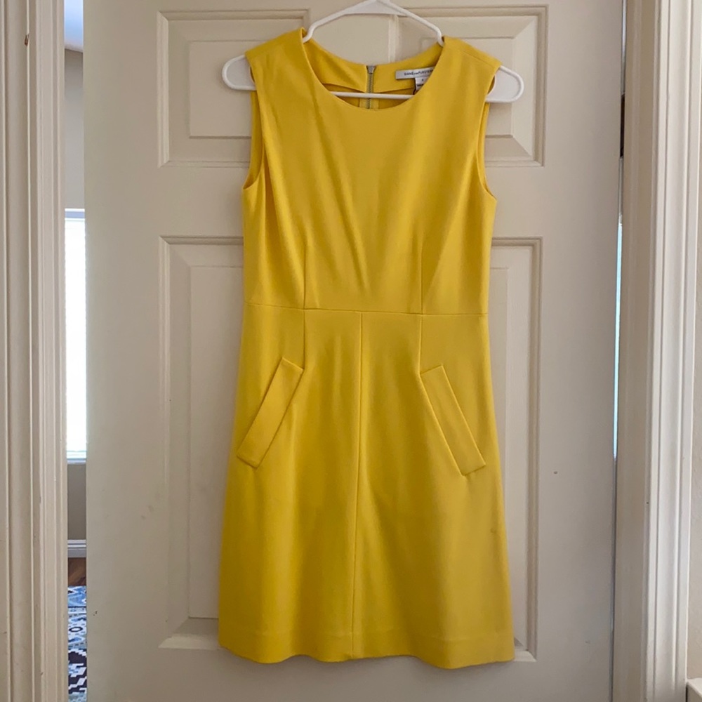 NWT - Diane von Furstenberg Mini Dress Size 2